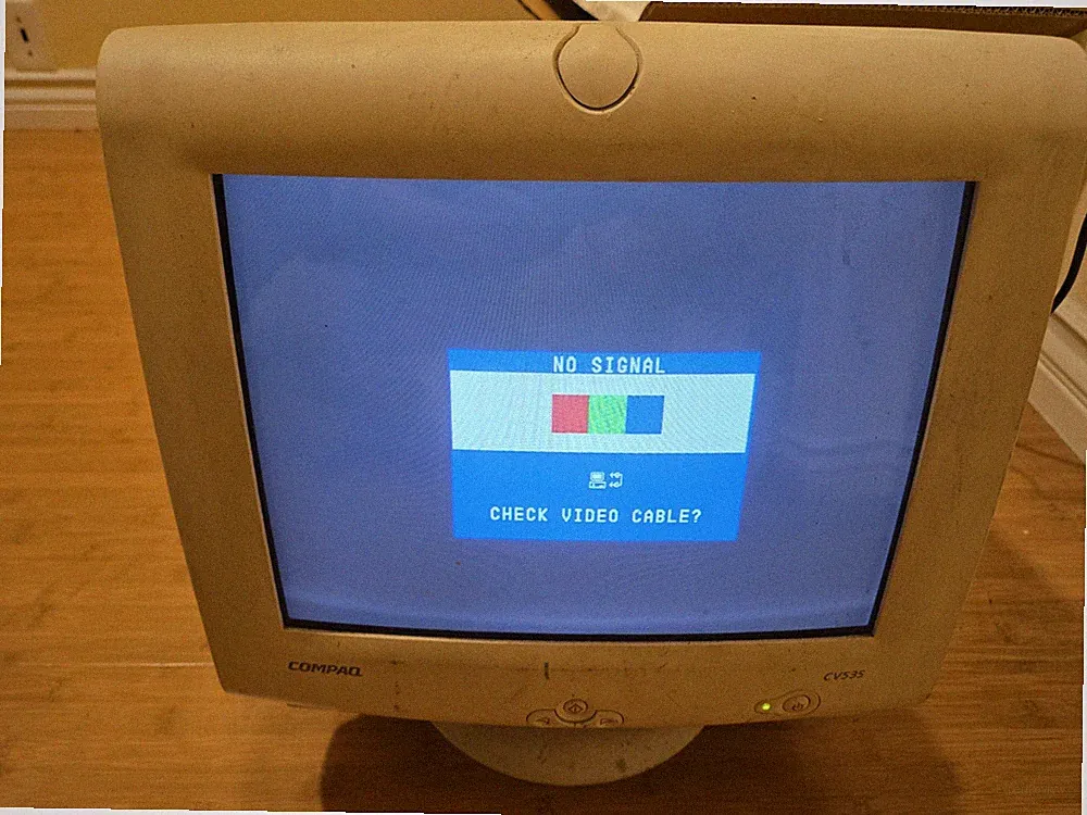 15" Compaq Cv535 Monitor CRT Tested and Working Retro Gaming Vga