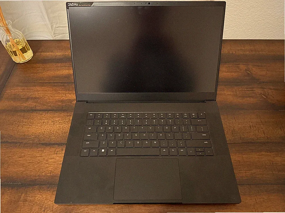 2020 Razer Blade 15.6 QHD 240Hz gaming laptop RTX 3070Ti 16GB RAM 1TB SSD