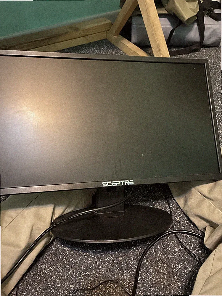 24 inch sceptre monitor, 75 hz (1080-1440), slightly used