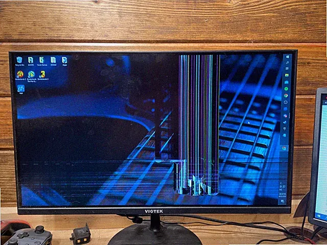 24" Viotek GFV24C Gaming Moniter
