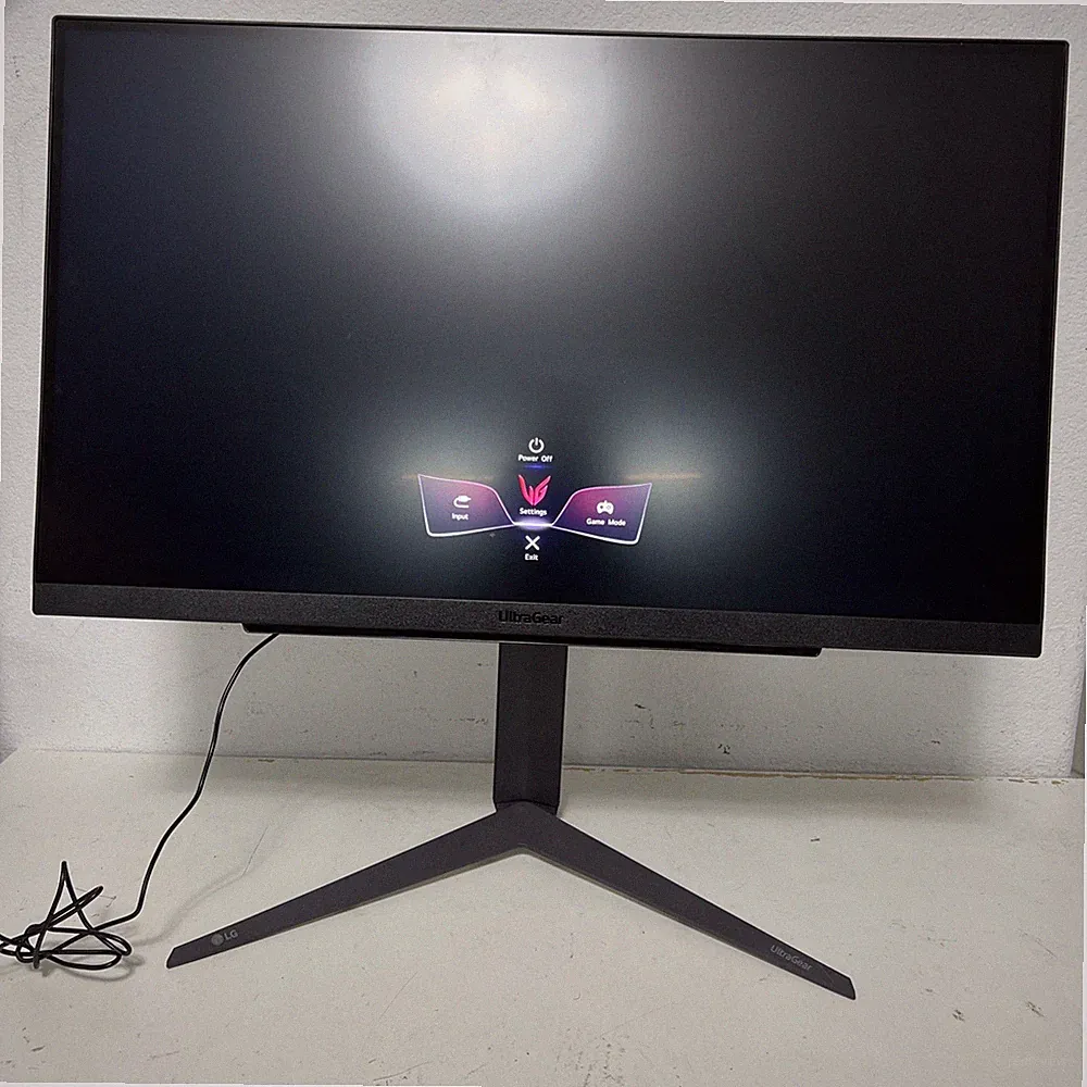 27" LG UltraGear QHD 180Hz 2560x1440 IPS LED HDR Gaming Monitor (Read)