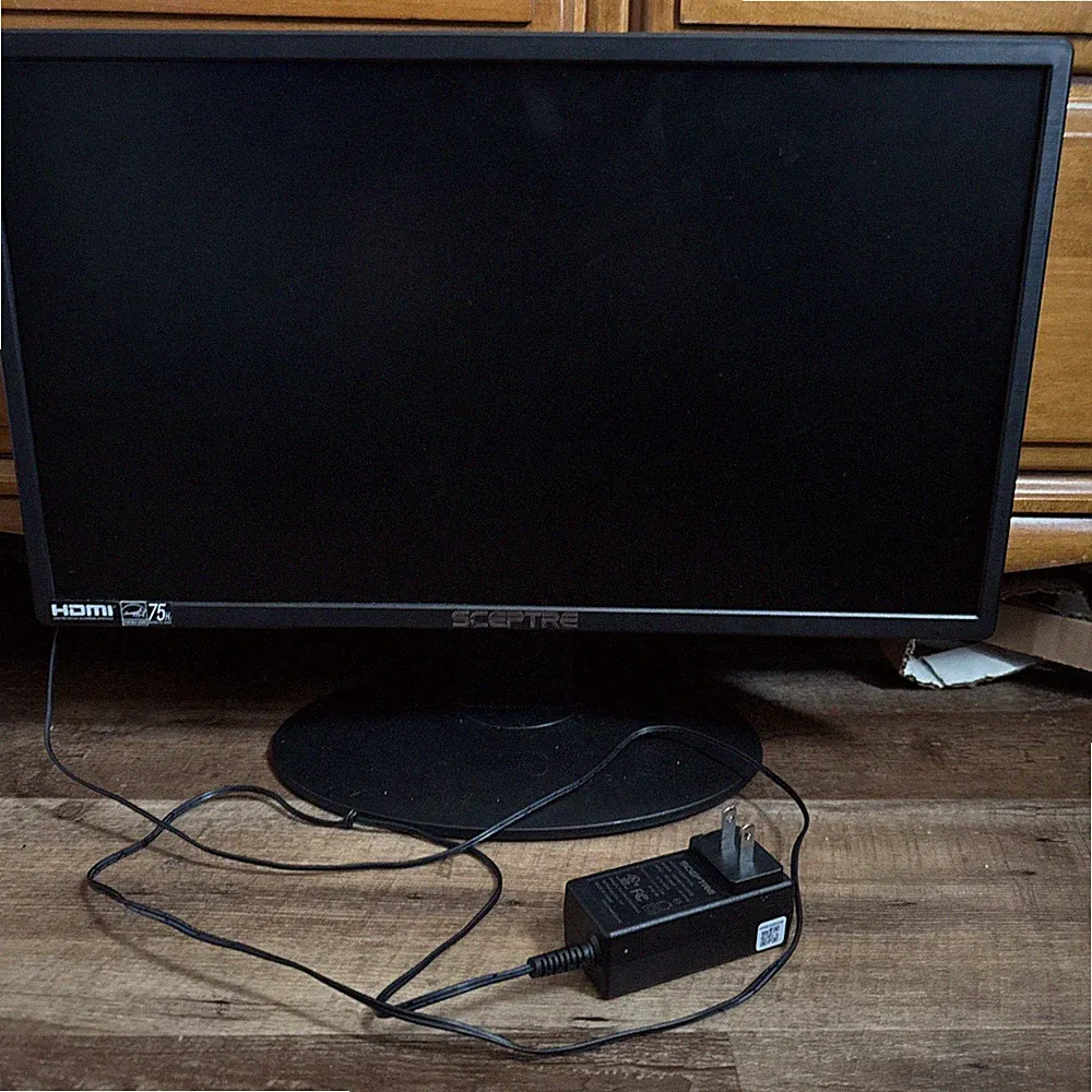 75 Hertz Sceptre Monitor With Power Cord