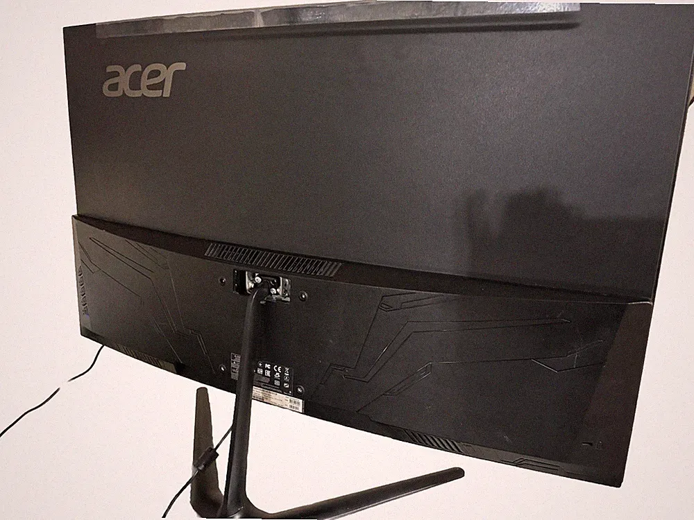 ACER 165HZ 32in CURVED 1920x1080