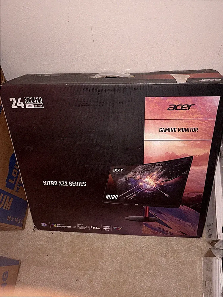 Acer Nitro XZ242Q, a 24” curved gaming monitor