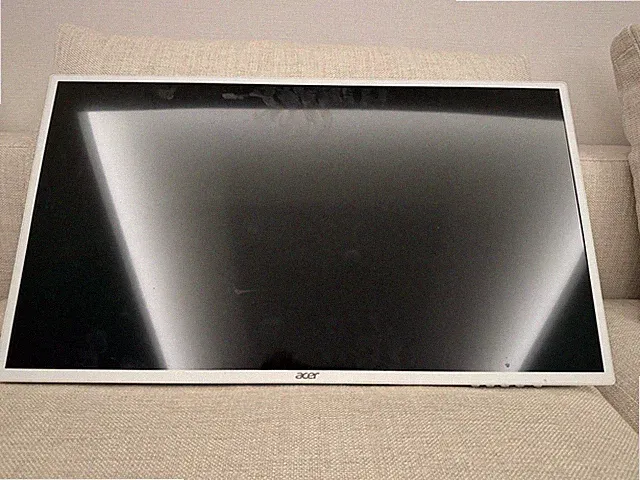 Acer White LED Monitor | Great Condition | VESA Mount | Bought 2024