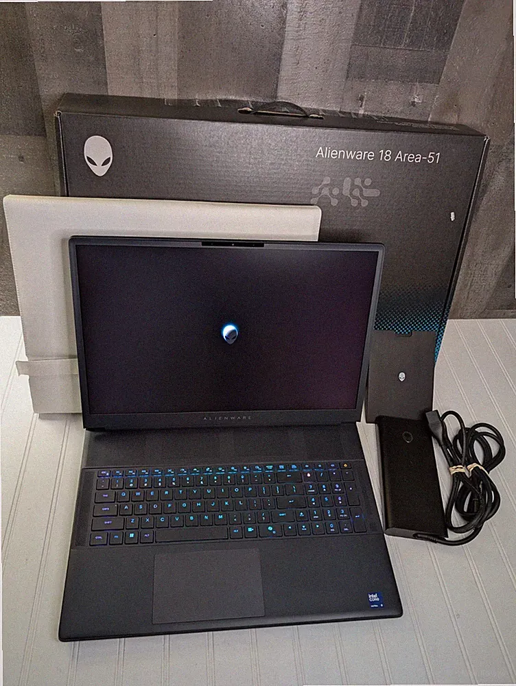 Alienware 18 Area-51 Gaming Laptop 18" 300Hz Ultra 9 64GB RAM 2TB SSD RTX 5090