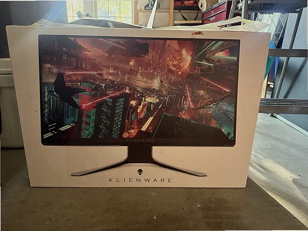 Alienware 27inch 240Hz E7 Monitor with Original Box Excellent Condition