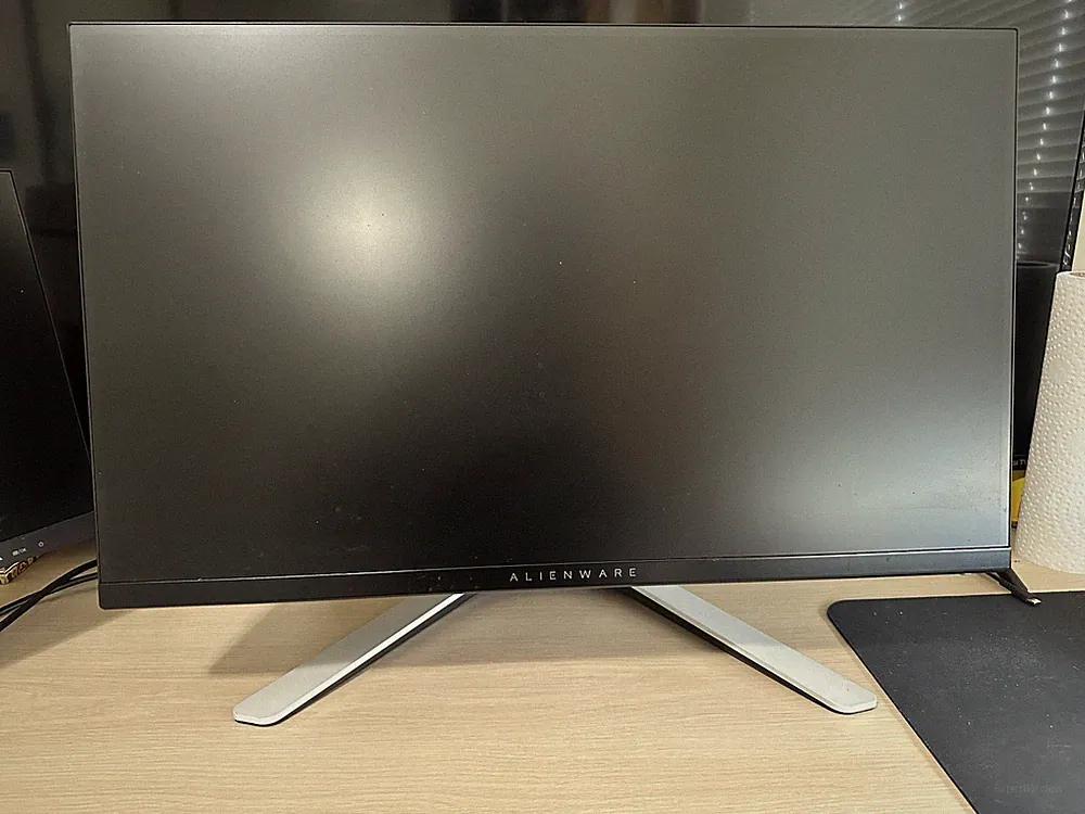 Alienware AW20270HF 27’’ IPS LED FHD 240Hz 1 ms Freesync Gaming Monitor.