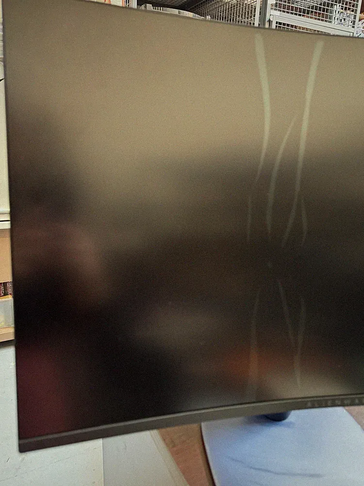 Alienware AW3225DM 32" Curved QHD 180Hz Gaming Monitor
