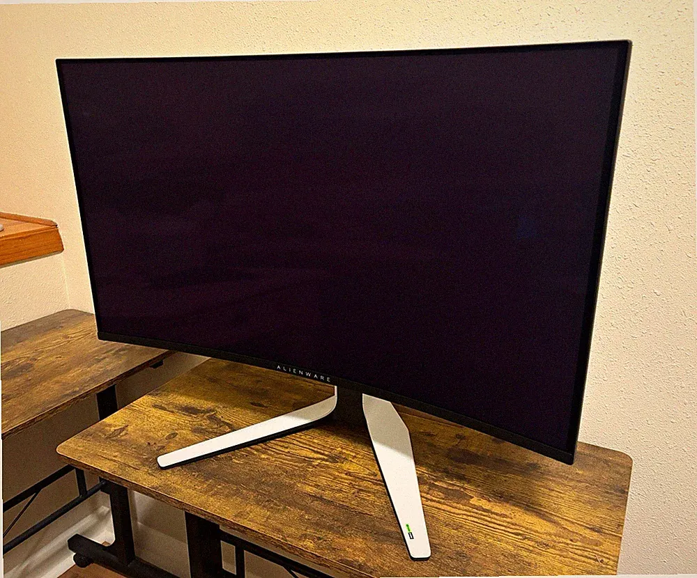 Alienware AW3225QF 32in Curved OLED 4K 240Hz Gaming Monitor HDMI 2.1 White