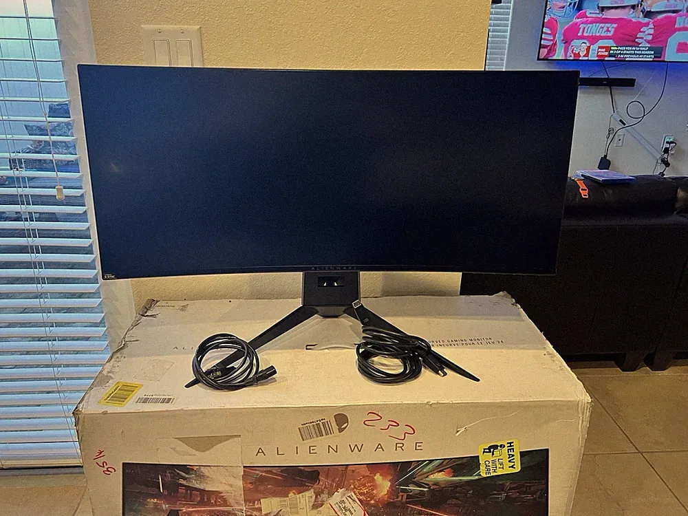 Alienware AW3418DW 34” Curved UltraWide QHD Gaming Monitor 120Hz G-Sync