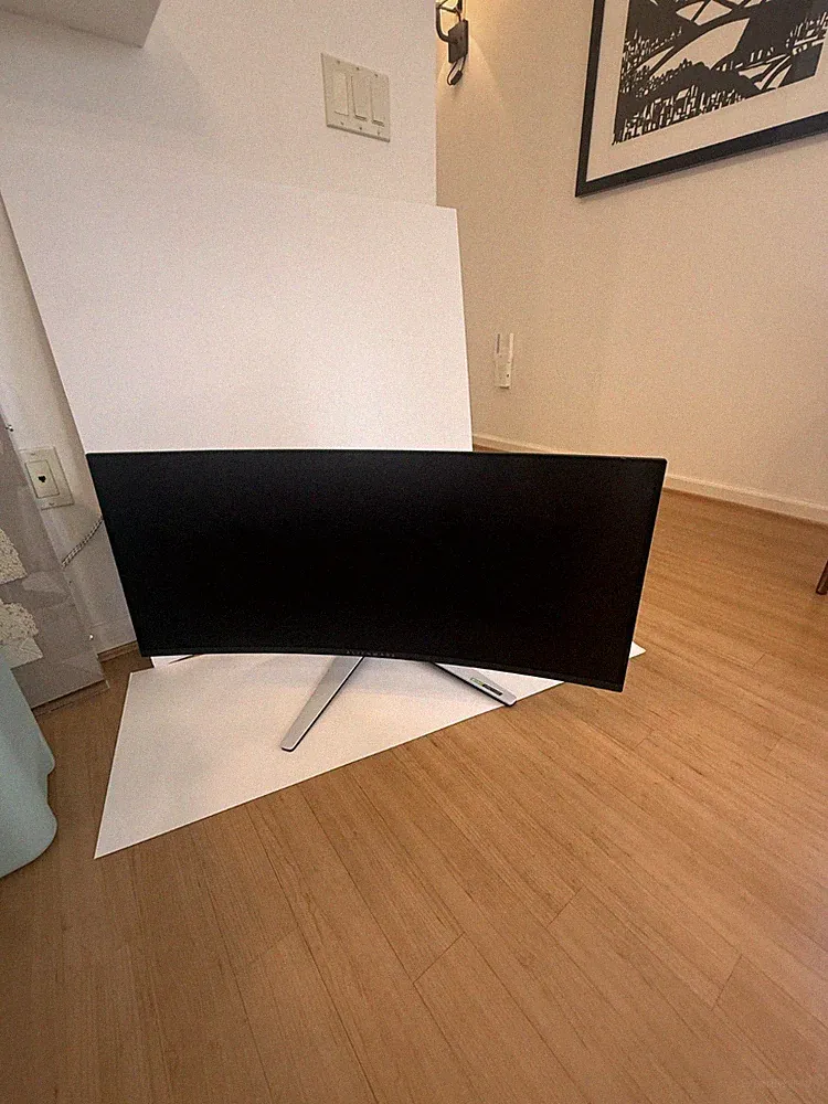 21:9 OLED