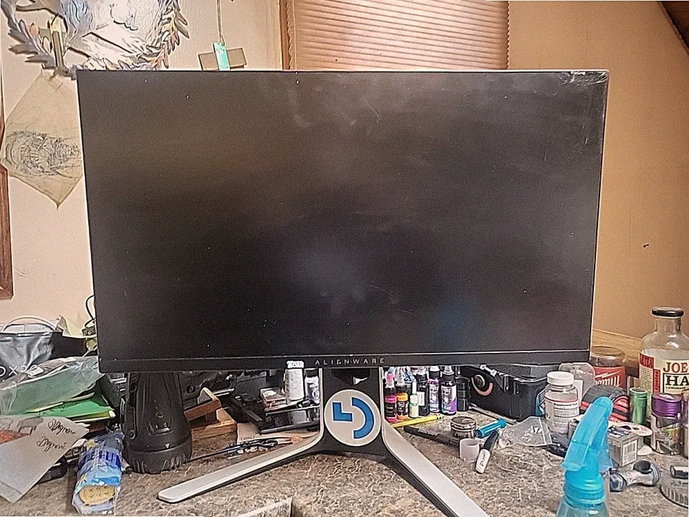 Alienware Gaming Monitor 27 Cracked The Corner Stand Included Extra $50