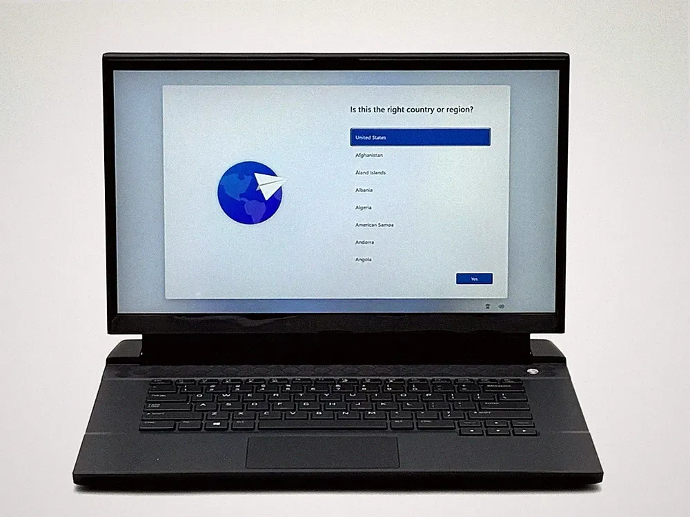 Alienware m15 R4 15.6" 300Hz FHD - i7-10870H - 16GB RAM - RTX 3070 - 512GB SSD