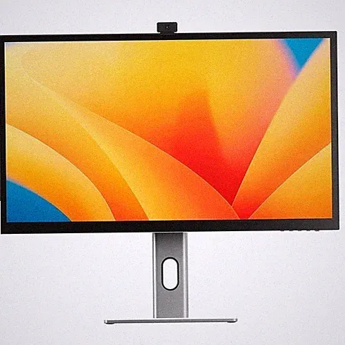 ALOGIC Clarity Pro 27 in UHD 4K Monitor 65W PD and Webcam