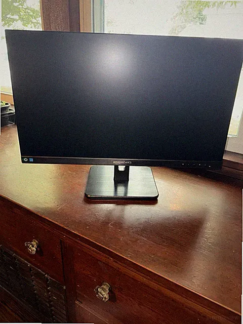Amazon Basic 27 Inch Monitor. No Cables Or Box Included