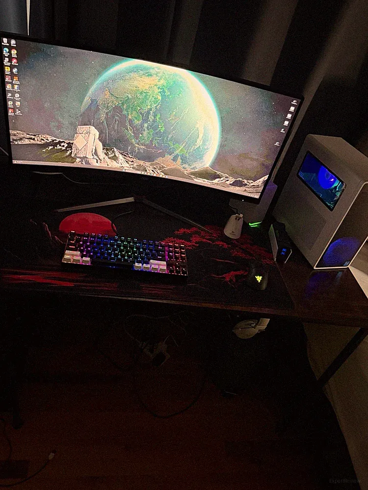 32 in Ultrawide