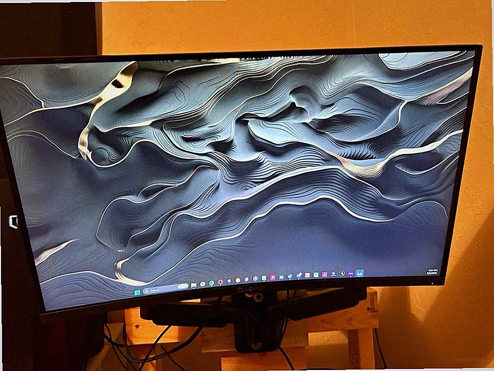 AOPEN 32” Curved Screen Monitor 1920x1080 Black