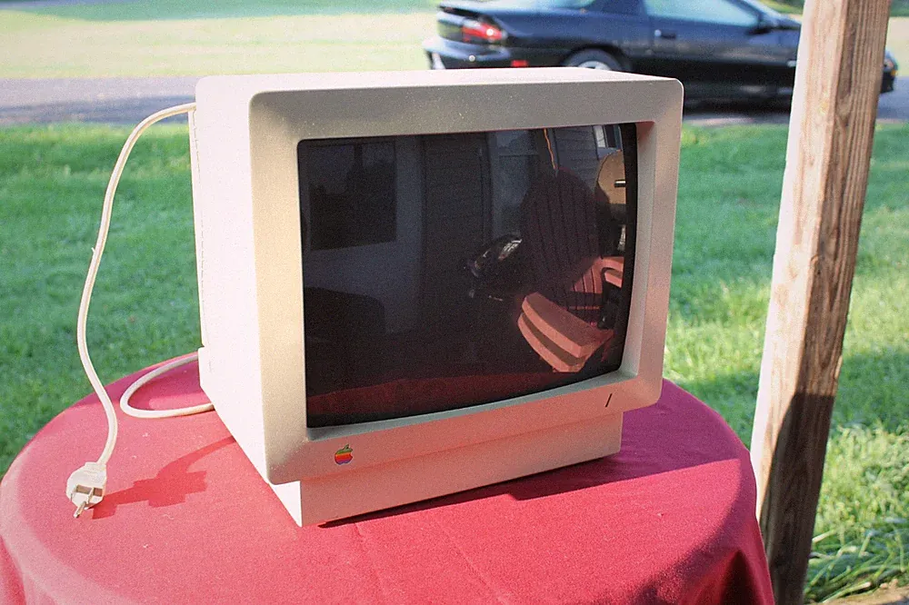 Apple AppleColor 13" Composite Monitor CRT Color Display A2M6020 W/original Box