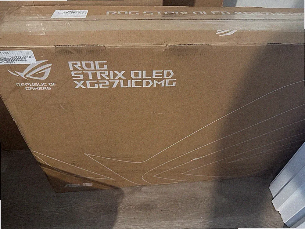 ASUS ROG Strix 27" 4K QD-OLED Gaming Monitor (XG27UCDMG) - 240Hz