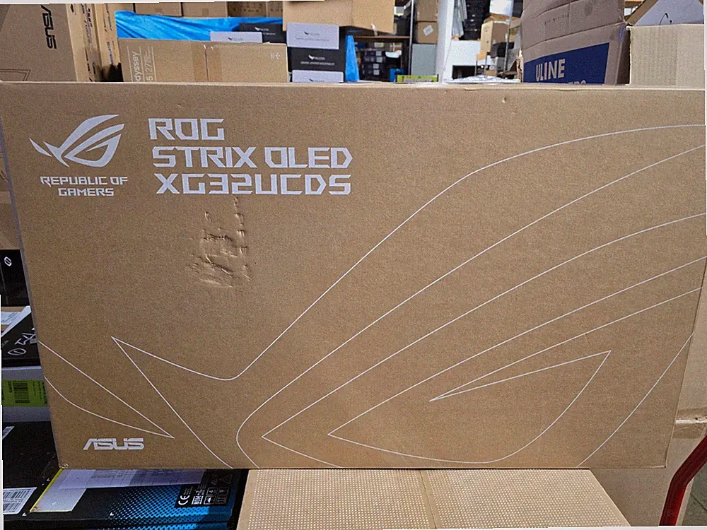 ASUS ROG Strix XG32UCDS 31.5" 4K UHD (3840 x 2160) 165Hz Gaming QD-OLED Monitor