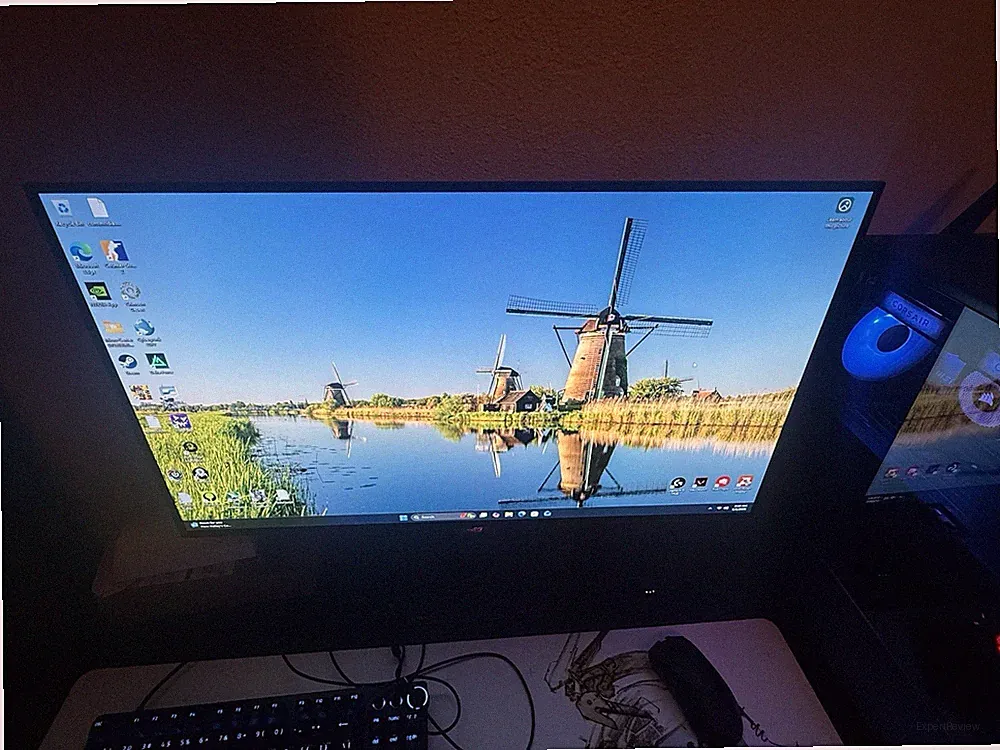 ASUS ROG Strix XG32UCWMG 31.5" 4K UHD (3840 x 2160) 240Hz OLED Gaming Monitor