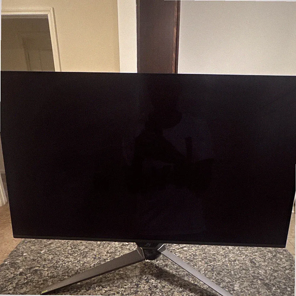ASUS ROG Swift Oled PG32UCDM 4k 32 inch" QD-Oled 240 HZ NVIDIA G-Sync Gaming