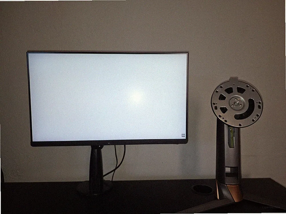 Built-In Speakers 360Hz