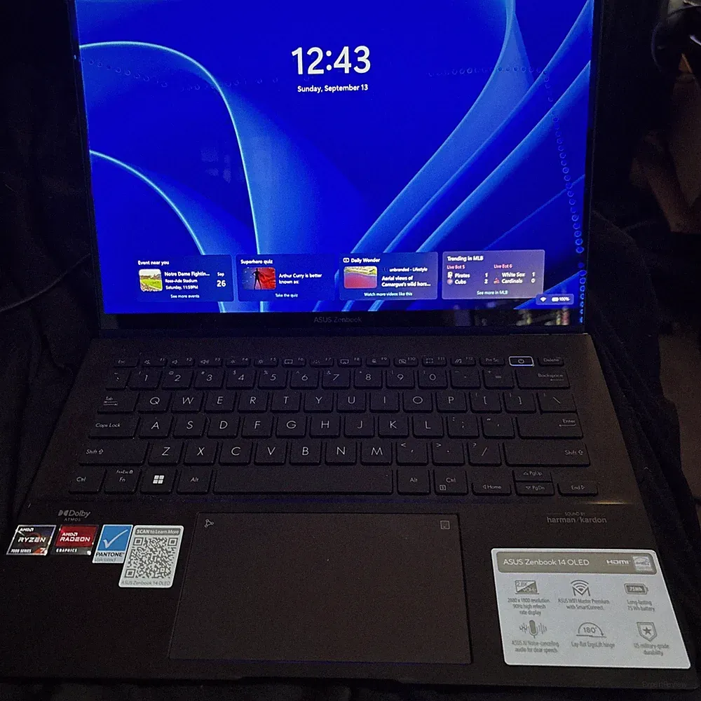 ASUS Zenbook 14 Q409Z 14-inch 2880x1800 OLED Non-Touch 90Hz LCD Gaming laptop