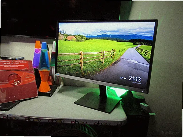 Beautiful Samsung 32” S32D850T SD850 WQHD 2K 2560 x 1440 LED Monitor FREESHIP
