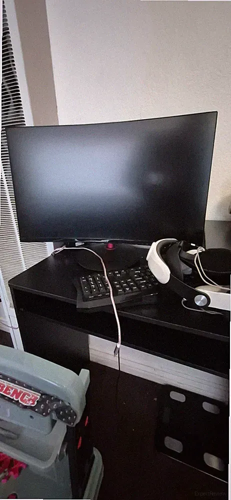 BenQ Curved Screen Black Ultrawide Monitor 34 in 21:9 Aspect Ratio