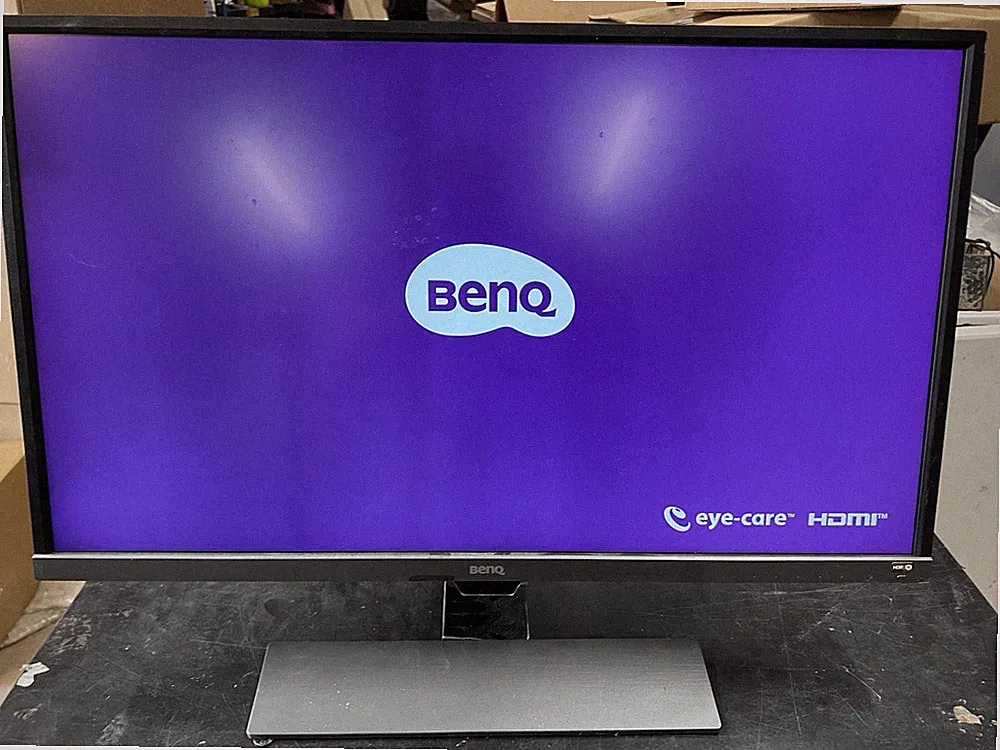 BenQ EW3270U 32-inch 4K computer / gaming Monitor