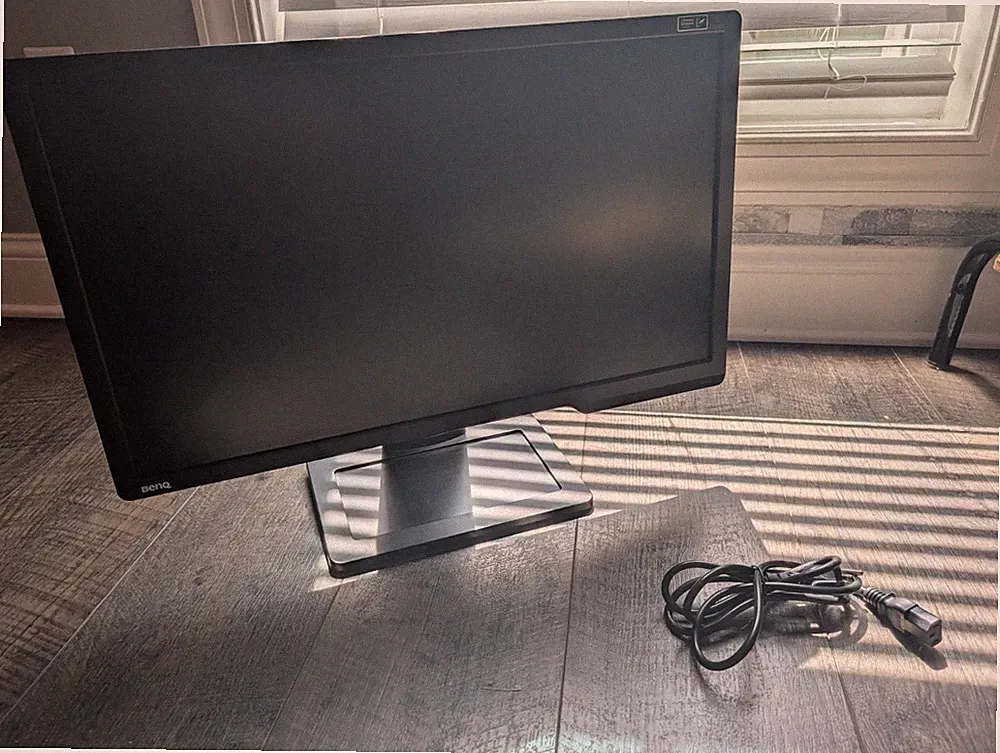 BenQ XL2411-B Monitor 24” Display Swivel Base w/Stand & Cord Working