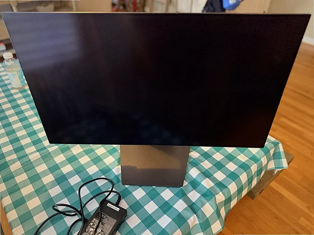 (BROKEN) LG UltraGear 32GS95UE 32in OLED Gaming Monitor UHD 240Hz 0.03ms HDMI 2.