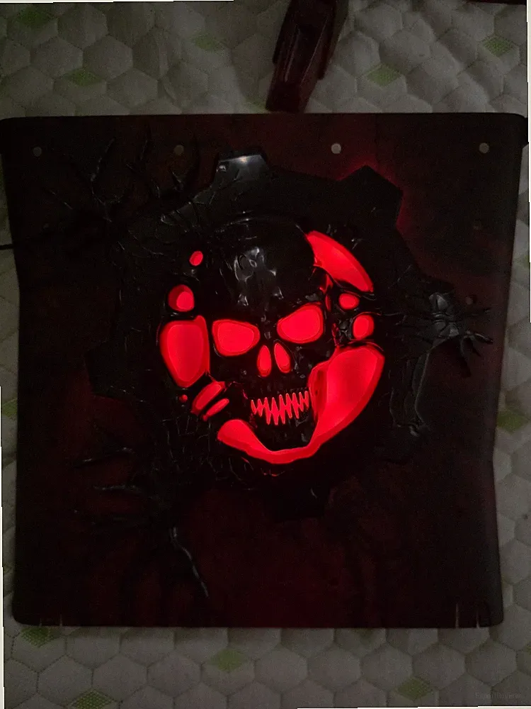Calibur11 Vault Gears of War 3 Gaming Case LED/LCD, Interchangeable Parts