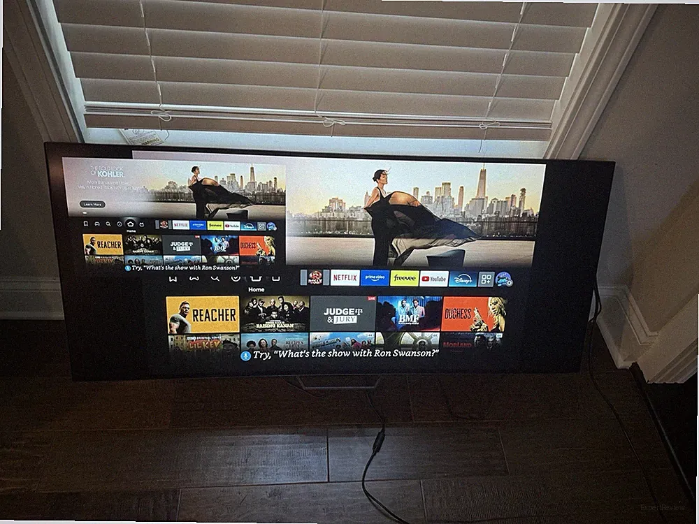 CORSAIR - XENEON 27" OLED QHD FreeSync Premium and G-SYNC Compatible Gaming Moni