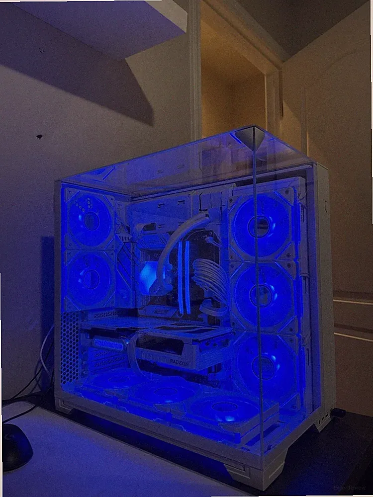 Custom Gaming PC + 240Hz Monitor – Ryzen 5 7600X3D, RX 9060XT, 32GB DDR5, 1TB SS