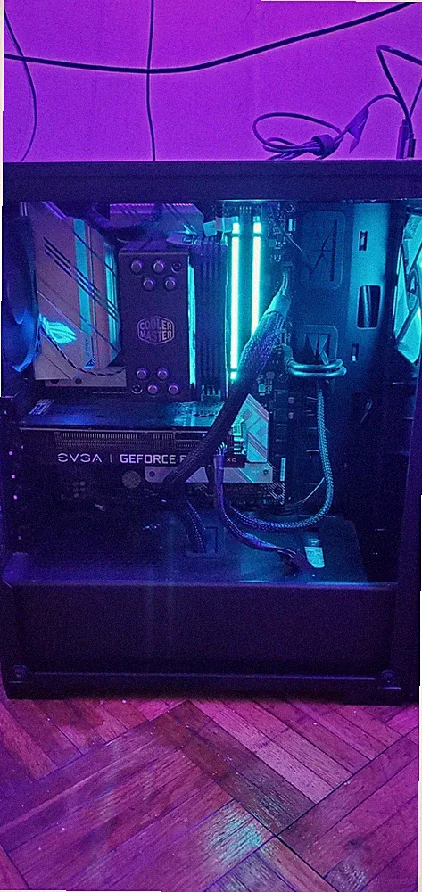 Custom Gaming PC and 32" Odyssey G5 Curved Gaming Monitor