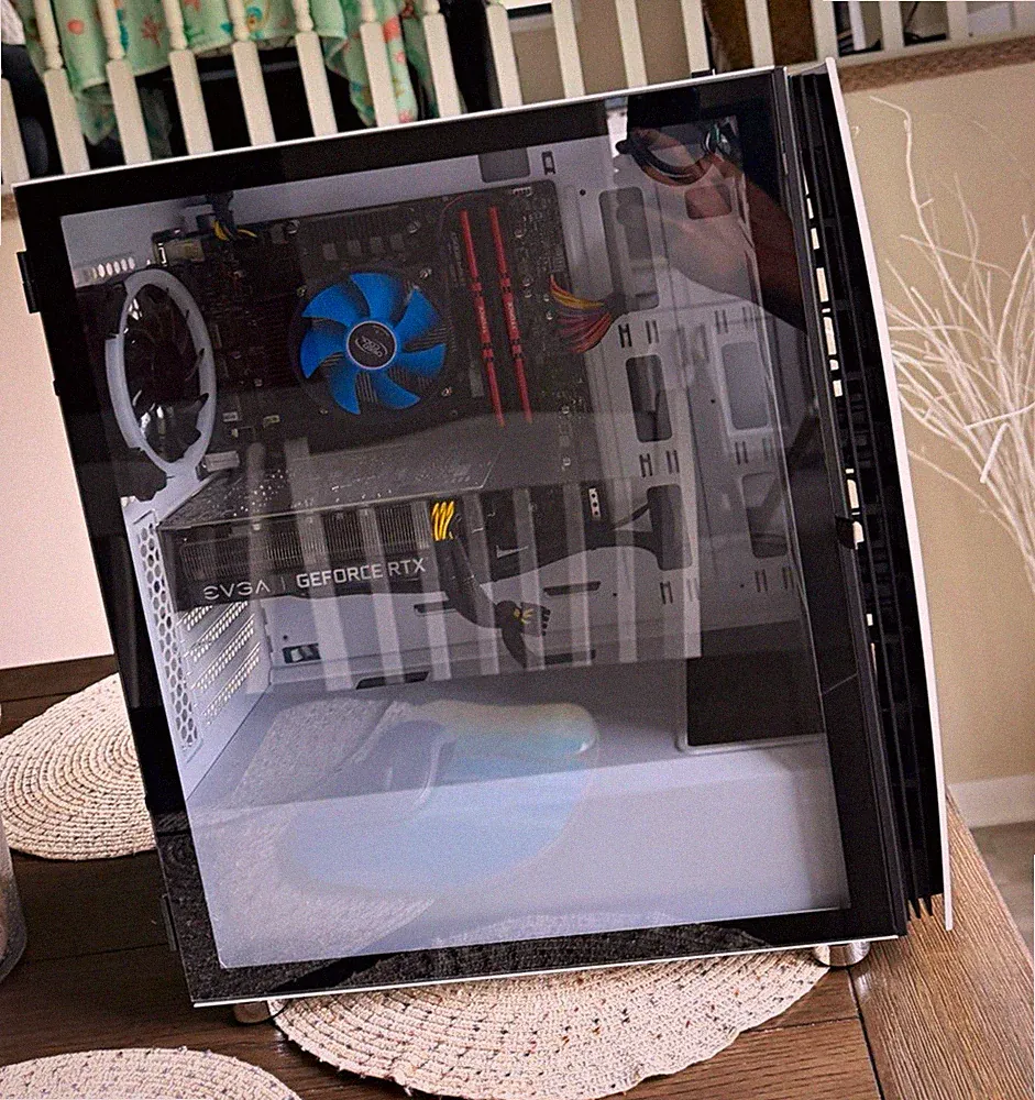 CyberPower Gaming PC + 32” LG Curved Monitor Bundle