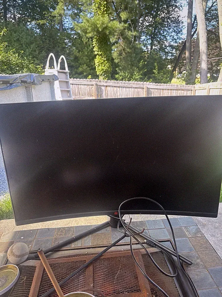 DECO GEAR Curved Monitor with HDR and HDMI Connectivity