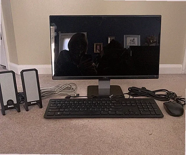 Dell 21.5” Monitor w/Keyboard Speakers Mouse FHD IPS TFT LCD LED HDMI/VGA DVI