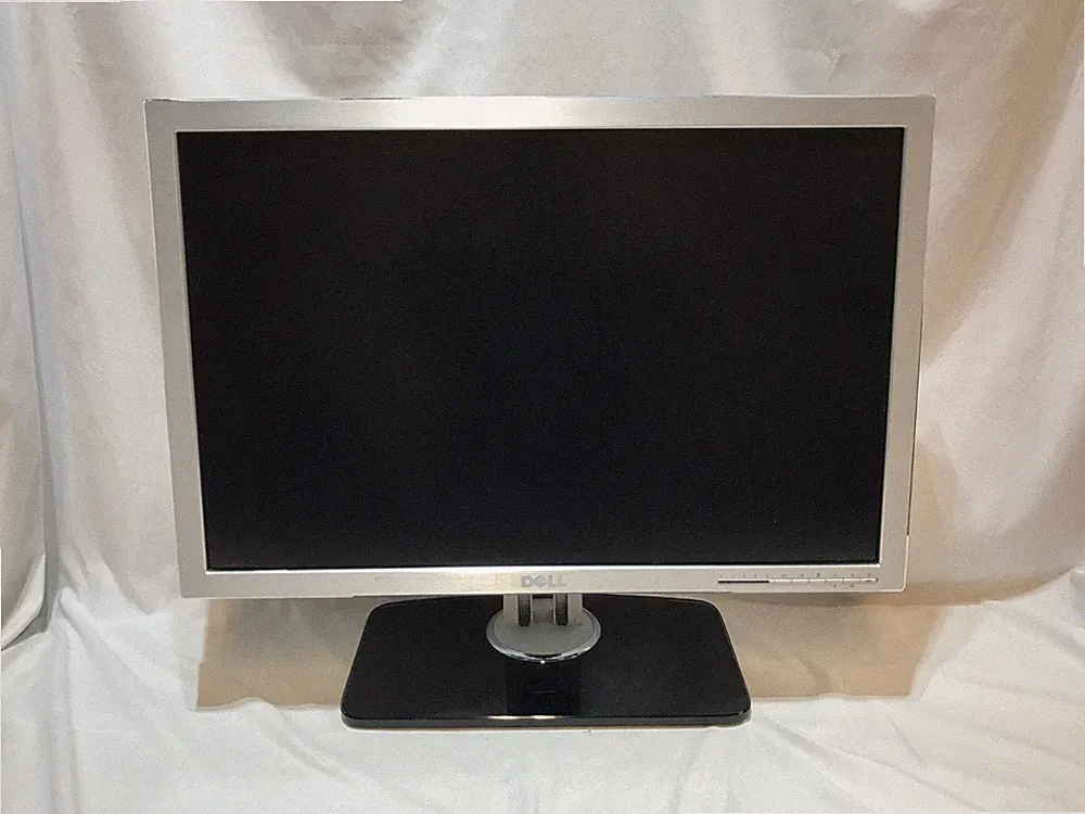 Dell 27" 2707Wf Widescreen LCD Computer Monitor VGA / DVI / S video * GRADE A