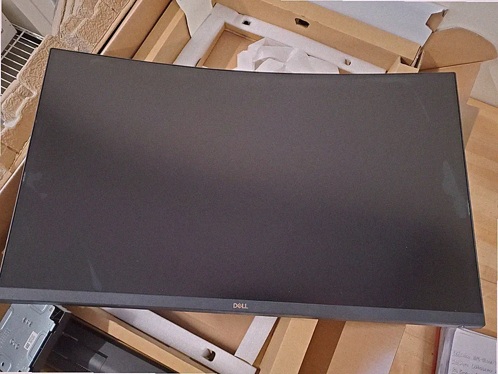 Dell 32 Inch Curved Gaming Monitor - S3222DGM - CRACKED SCREEN!