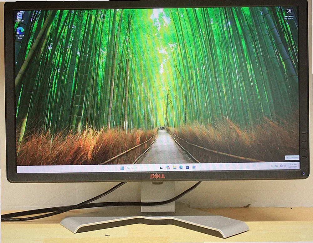 Dell E2414Ht 24" Widescreen LED Backlit Monitor full HD, VGA & DVI-D inputs