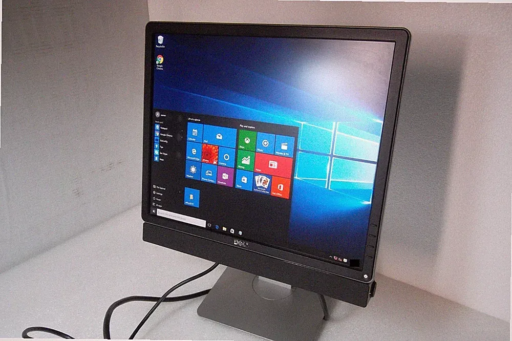 Dell P1914s 19" Monitor VGA DVI USB Speakers P1914Sc P1914Sf DCV1K MN008 YGP39