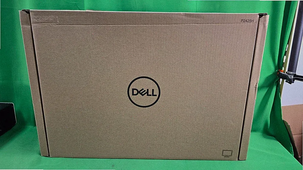 Dell P2425H 24'' 1080p Full HD IPS LCD Monitor NEW (desk)