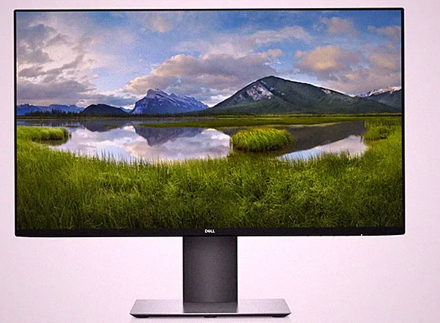 Dell U2419HC UltraSharp 24" (1920×1080) 8ms 250 cd/m² USB-C™ HDMI DP USB3.0 IPS