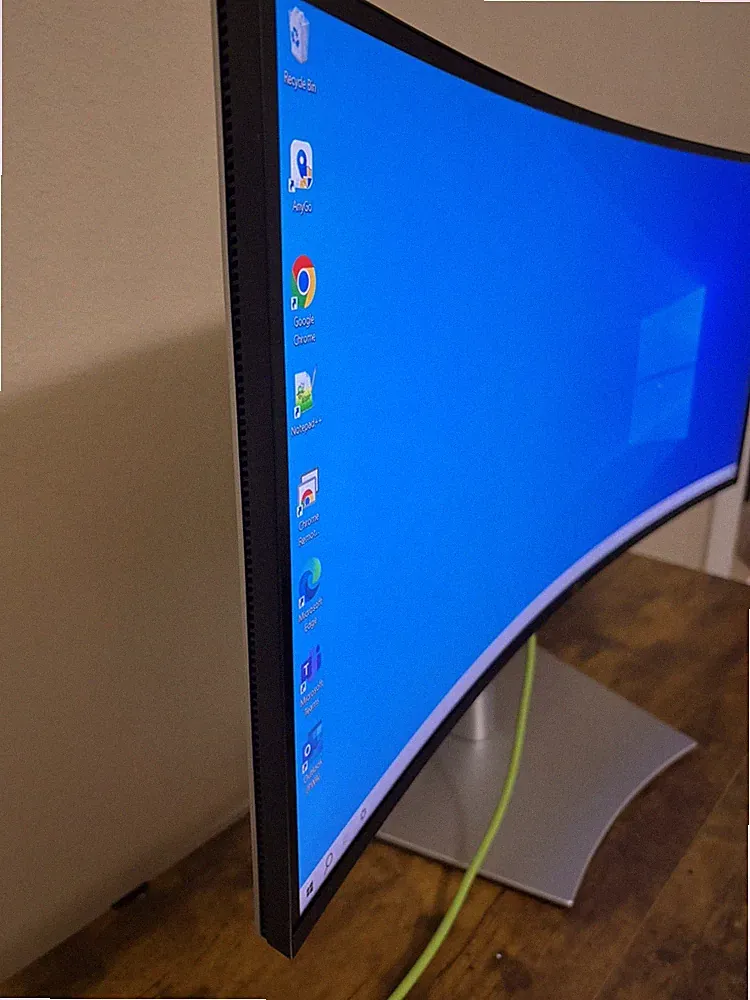 Dell UltraSharp 34.14" Curved Monitor 21:9 5MS 2K:1-DELL-U3425WE. Small Damage