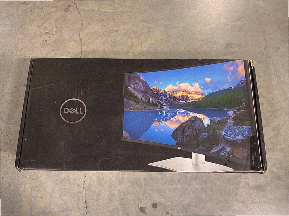Dell UltraSharp 40" (U4025QW) 5K2K WUHD 120Hz Curved Thunderbolt Hub Monitor