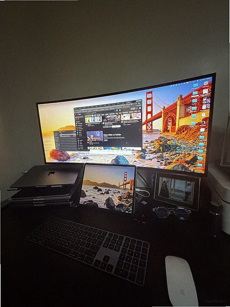 Dell UltraSharp U3421WE 32 in WQHD Curved Screen LCD Monitor